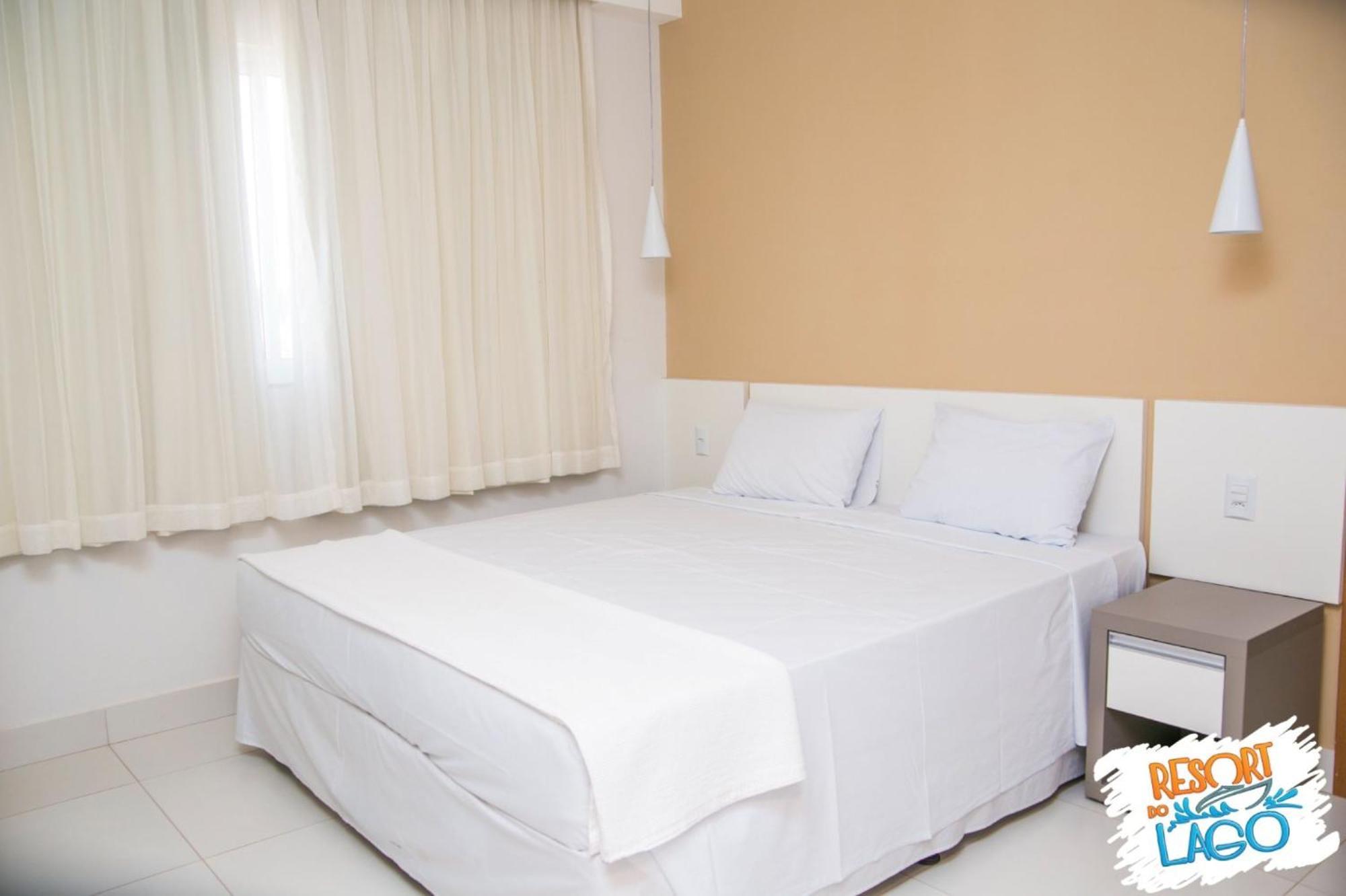 Family Room,1651765156:JPEG